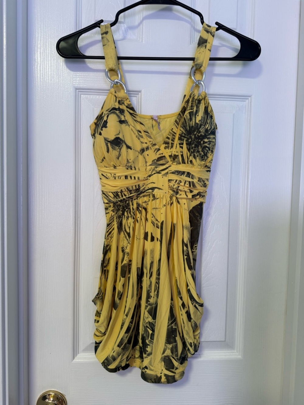 Ultimate Y2K Yellow and Black Printed Sleeveless tunic top